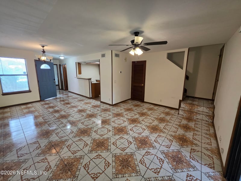 745 Century 21 Dr, Jacksonville, FL 32216