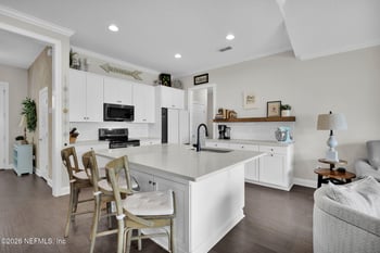 745 Penman Rd, Jacksonville Beach, FL 32250