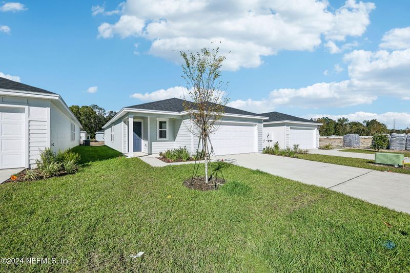 7464 Queensgate Cir, Jacksonville, FL 32219