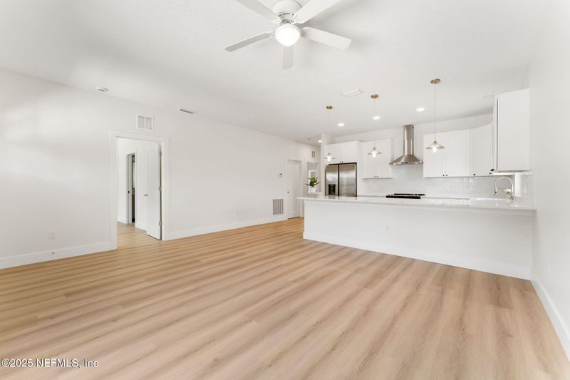 749 W 5th St, St Augustine, FL 32084