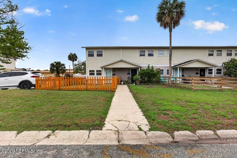 750 Cavalla Rd, Atlantic Beach, FL 32233