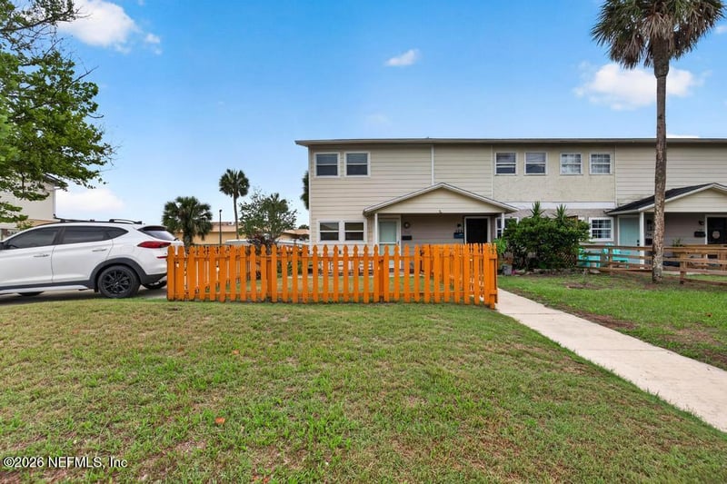 750 Cavalla Rd, Atlantic Beach, FL 32233