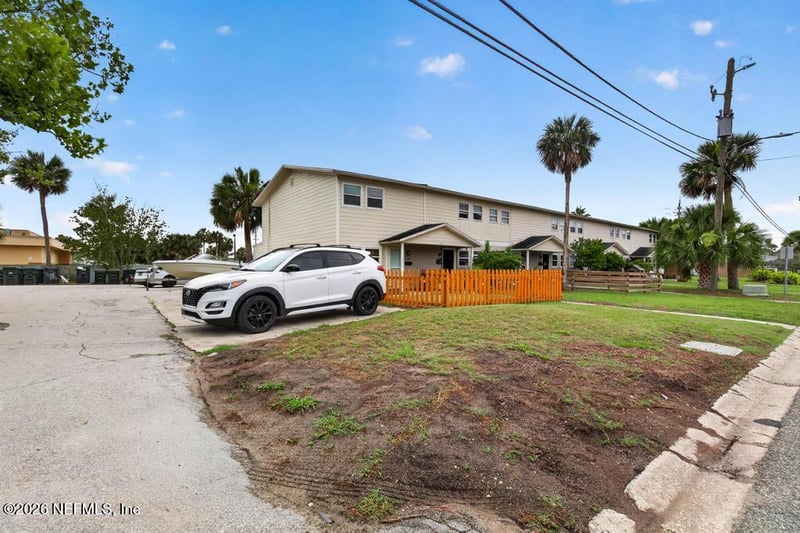 750 Cavalla Rd, Atlantic Beach, FL 32233