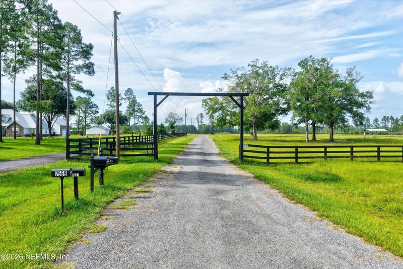 7500 Lucky Seven Ranch Rd, Macclenny, FL 32063