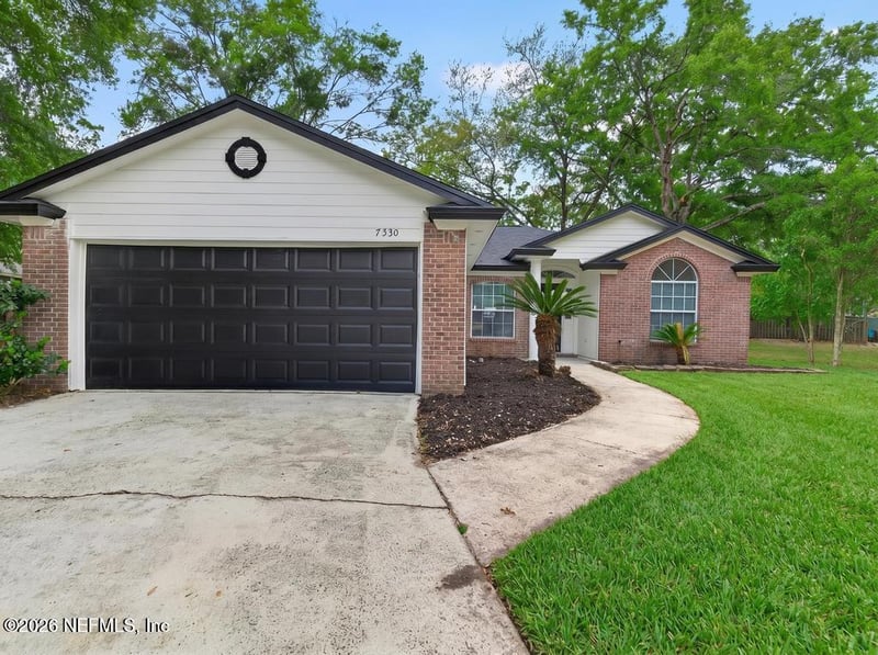 7530 Fawn Lake Dr S, Jacksonville, FL 32256