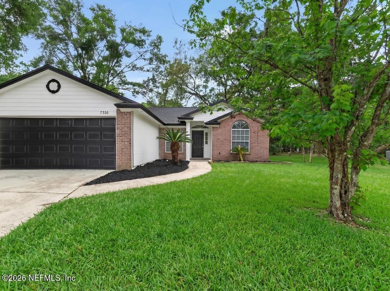 7530 Fawn Lake Dr S, Jacksonville, FL 32256