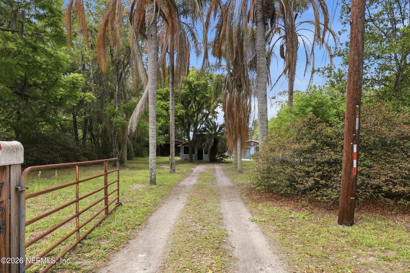 754 Mccargo St S, Jacksonville, FL 32221