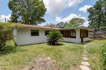 7563 John F Kennedy Dr W, Jacksonville, FL 32219