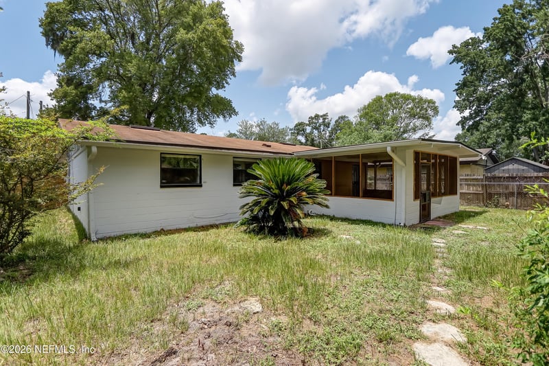 7563 John F Kennedy Dr W, Jacksonville, FL 32219