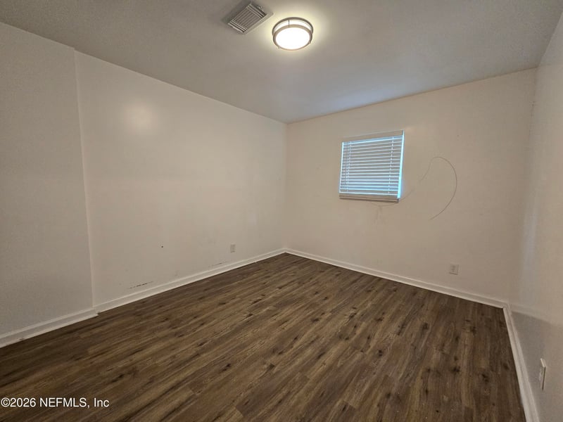 7570 Strato Rd, Jacksonville, FL 32210