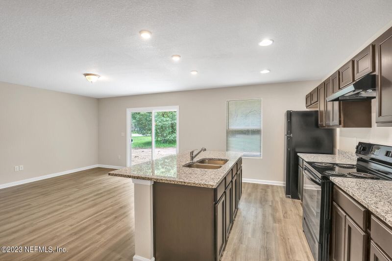 7571 Dove Rd, Jacksonville, FL 32219