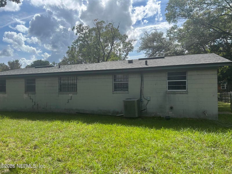 7577 W John F Kennedy Dr W, Jacksonville, FL 32219