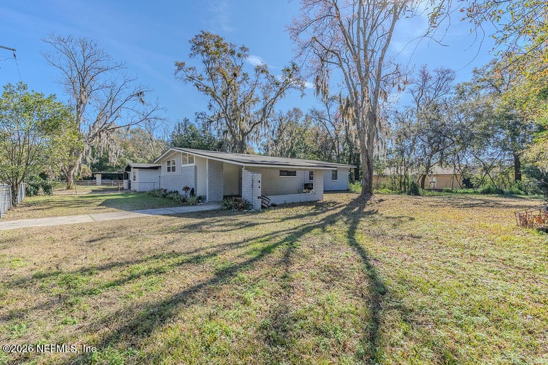 7580 Strato Rd, Jacksonville, FL 32210