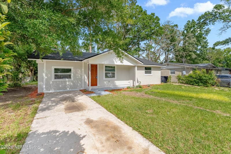 7589 John F Kennedy Dr W, Jacksonville, FL 32219