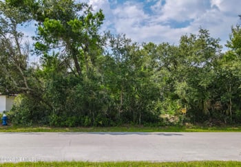 76 Freeport Ln, Palm Coast, FL 32137