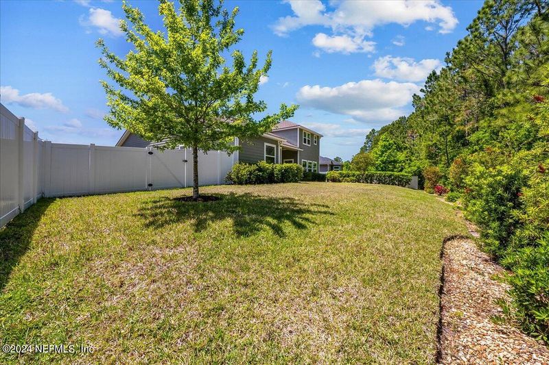76 Newberry Dr, St Johns, FL 32259