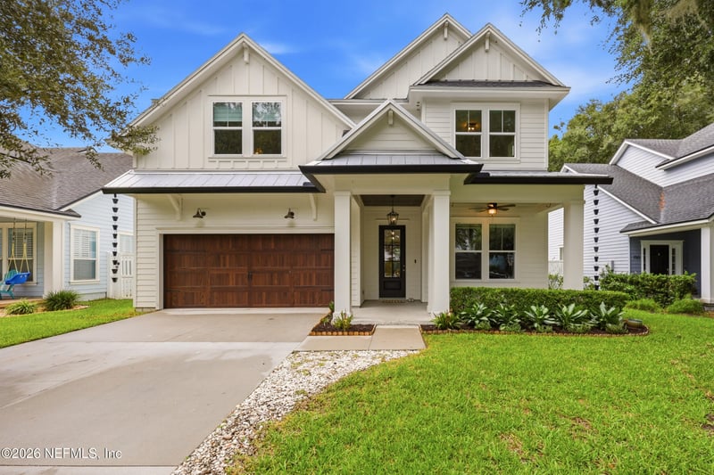 760 Paradise Ln, Atlantic Beach, FL 32233