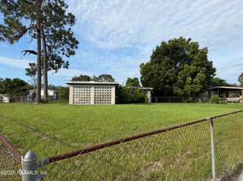 7606 Contour Dr, Jacksonville, FL 32221