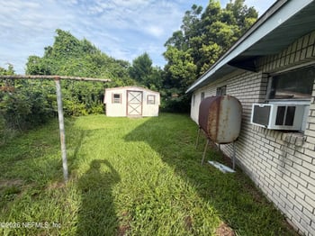 7606 Contour Dr, Jacksonville, FL 32221