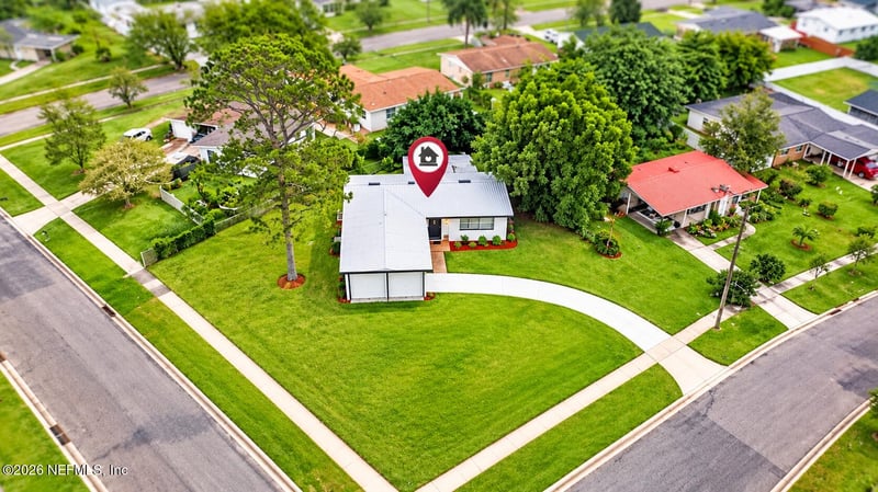 7606 Contour Dr, Jacksonville, FL 32221