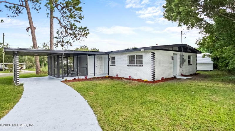 7606 Contour Dr, Jacksonville, FL 32221