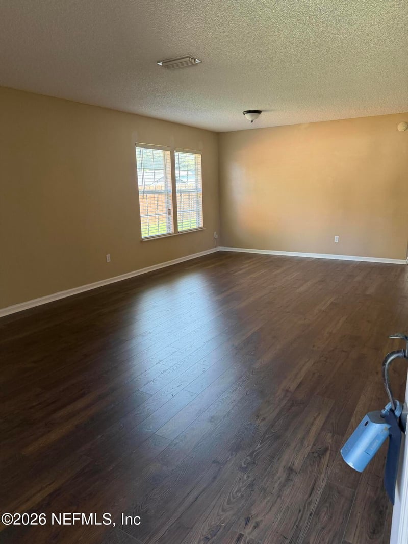 763 Roland Lakes Dr, Jacksonville, FL 32220