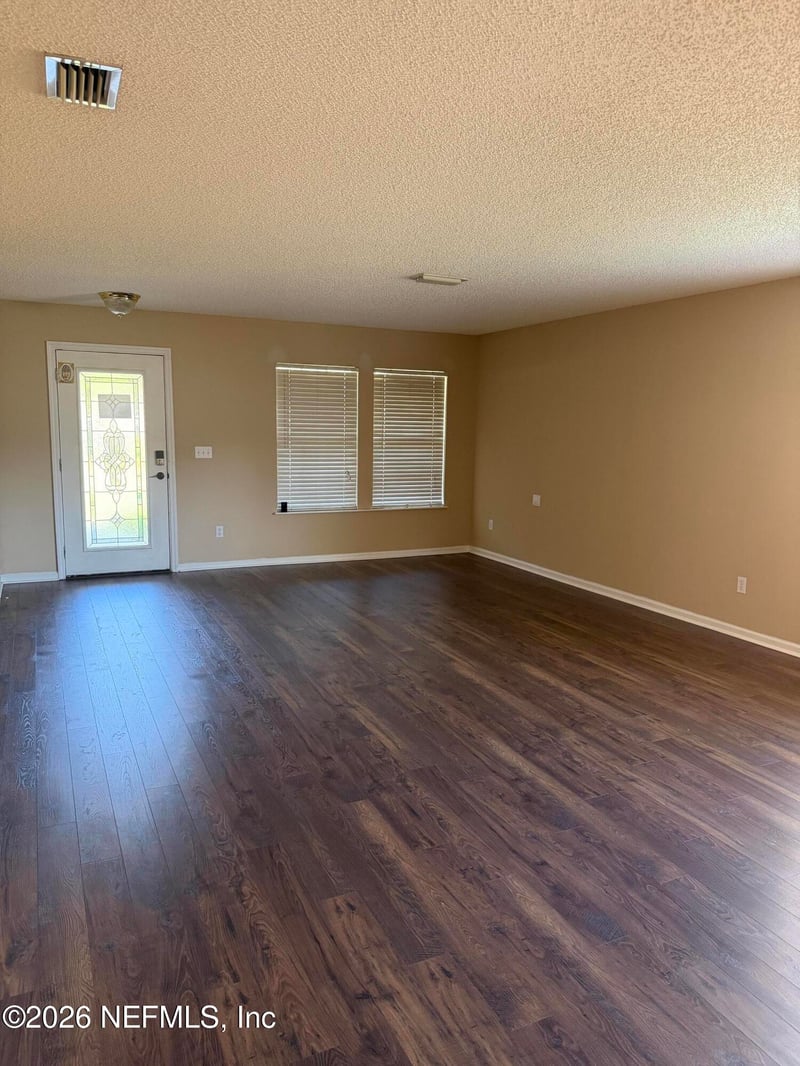 763 Roland Lakes Dr, Jacksonville, FL 32220