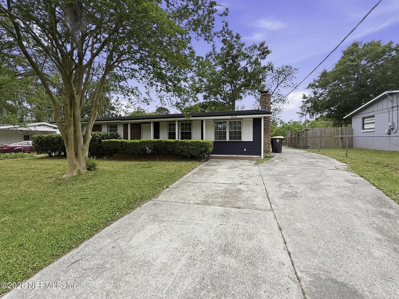 7632 Hillside Dr, Jacksonville, FL 32221