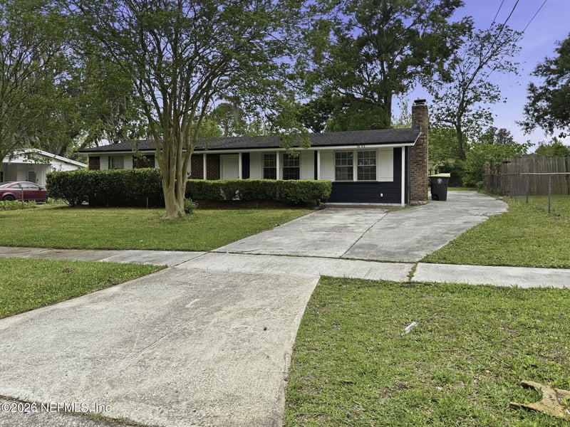 7632 Hillside Dr, Jacksonville, FL 32221