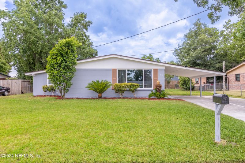 7642 Vale Dr, Jacksonville, FL 32221