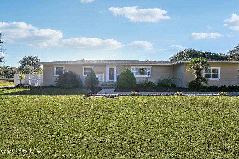 768 Arthur Moore Dr, Green Cove Springs, FL 32043