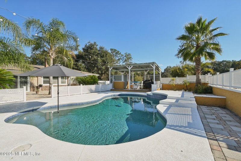 768 Arthur Moore Dr, Green Cove Springs, FL 32043