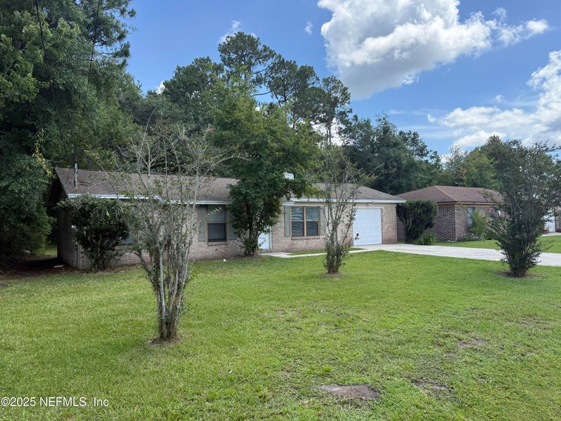 7691 Gregory Dr, Jacksonville, FL 32210