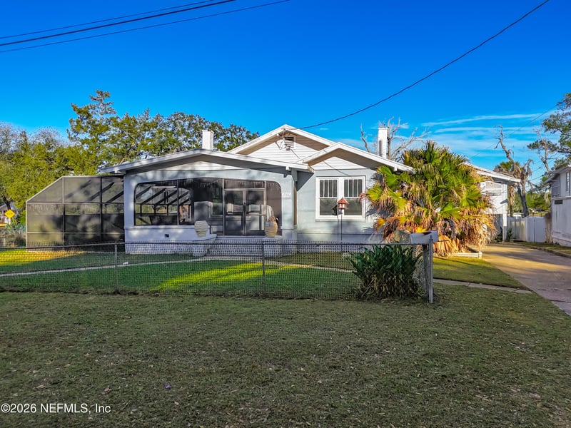 7702 N North Shore Dr, Jacksonville, FL 32208