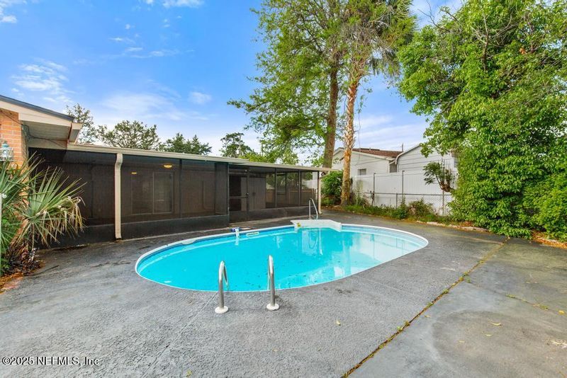7715 Rolling Hills Dr, Jacksonville, FL 32221