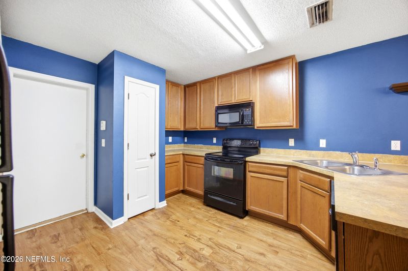 7731 Playschool Ln, Jacksonville, FL 32210
