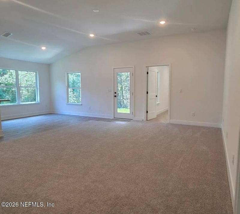 7738 Lookout Point Dr, Jacksonville, FL 32210