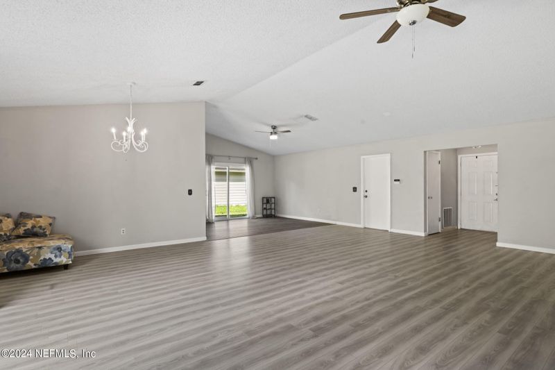7772 Pepper Cir E, Jacksonville, FL 32244