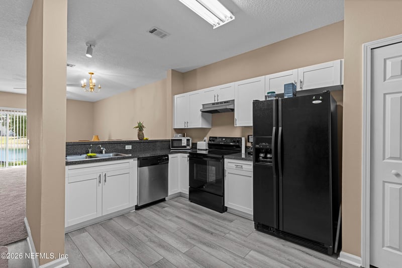 7774 Melvin Rd, Jacksonville, FL 32210