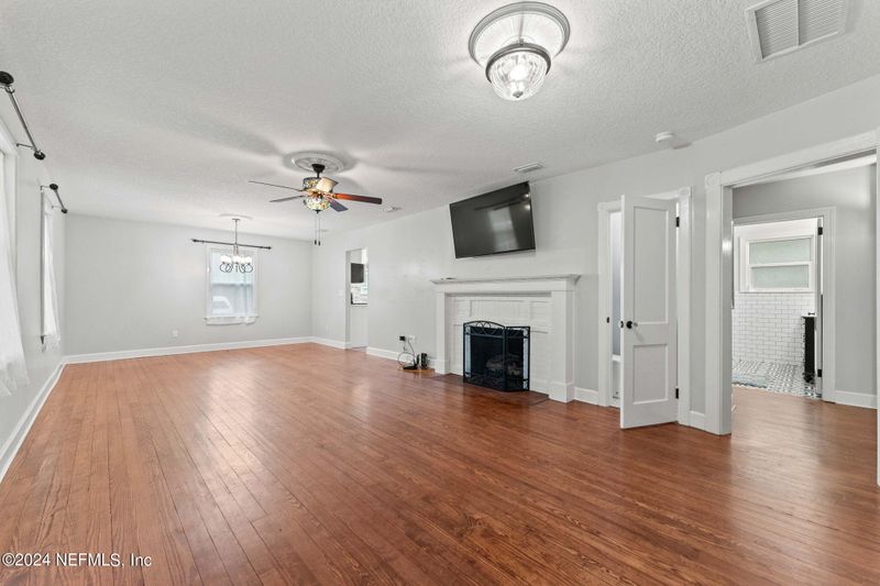 7778 Ramona Blvd W, Jacksonville, FL 32221