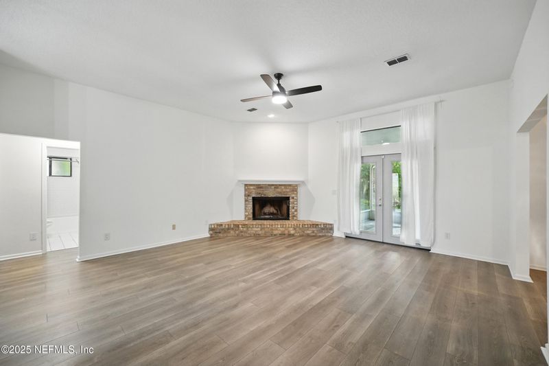 7780 Hilsdale Rd, Jacksonville, FL 32216