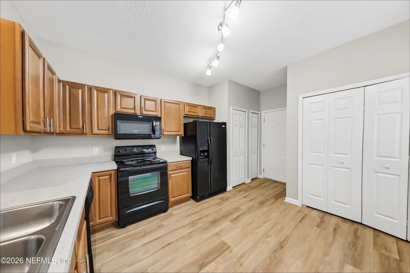 7790 Melvin Rd, Jacksonville, FL 32210