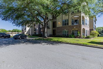 7800 Point Meadows Dr #1232, Jacksonville, FL 32256