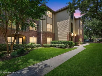 7800 Point Meadows Dr #126, Jacksonville, FL 32256