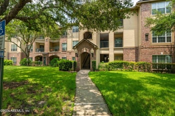 7800 Point Meadows Dr #134, Jacksonville, FL 32256