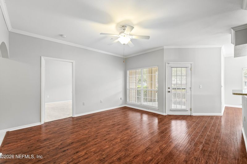 7800 Point Meadows Dr #212, Jacksonville, FL 32256