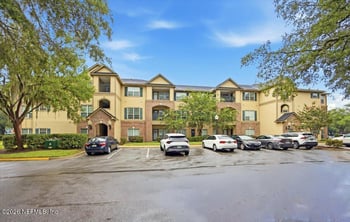 7800 Point Meadows Dr #231, Jacksonville, FL 32256