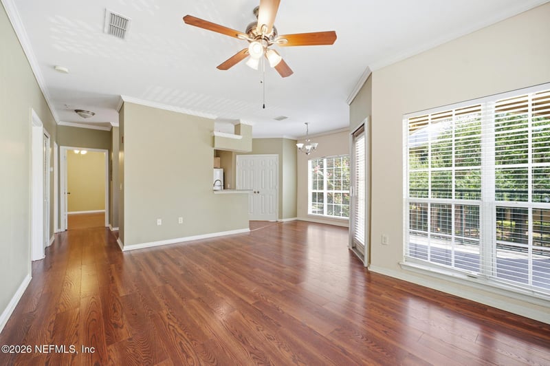 7800 Point Meadows Dr #621, Jacksonville, FL 32256