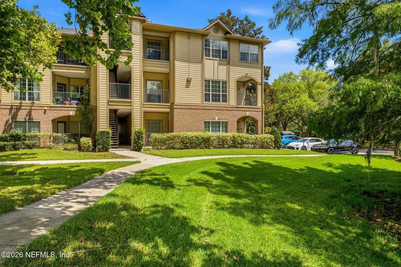 7800 Point Meadows Dr #621, Jacksonville, FL 32256