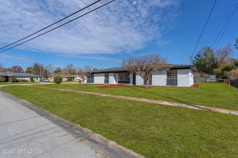 7807 Mendoza Dr, Jacksonville, FL 32217